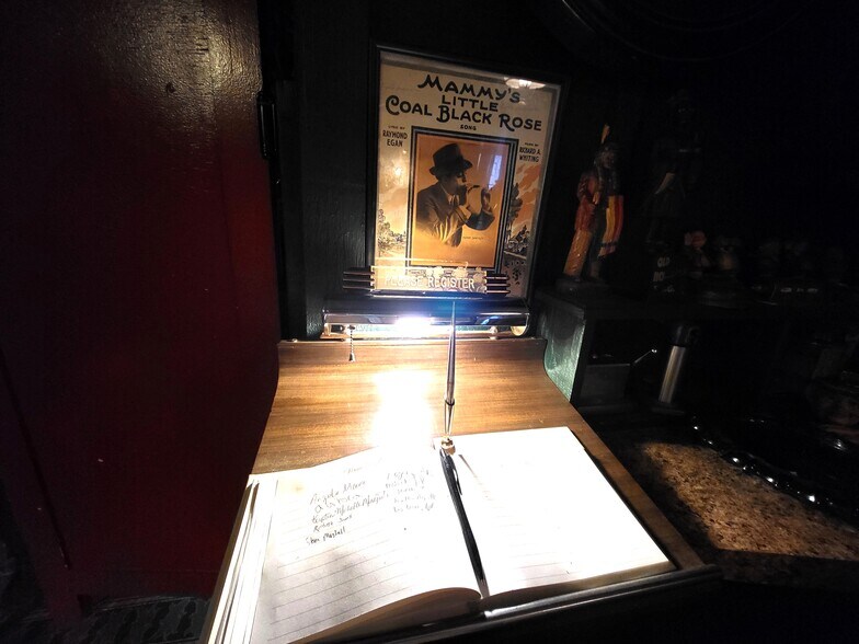 More Photos Of 1209 W 7th St, Joplin Office For Sale