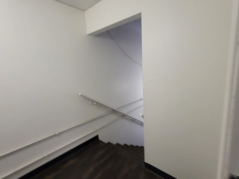 More Photos Of 800 S Rochester Ave, Ontario Warehouse For Lease