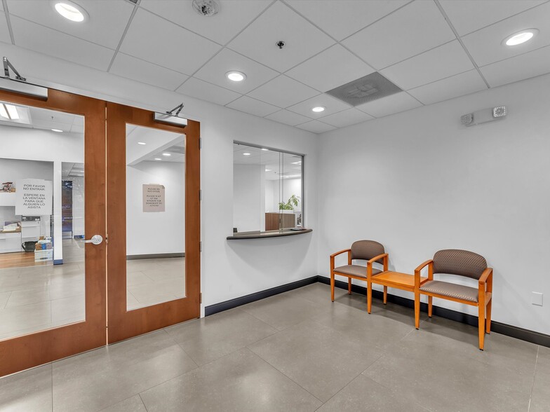 More Photos Of 10855 NW 27th St, Doral Warehouse For Lease