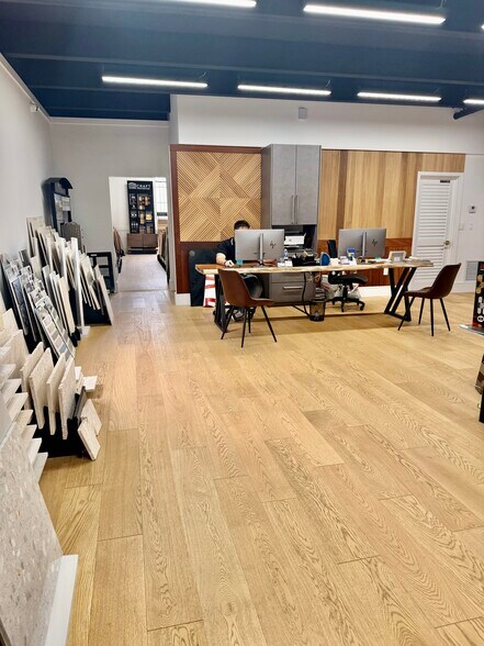 More Photos Of 3090 SW 8th St, Miami Freestanding For Lease