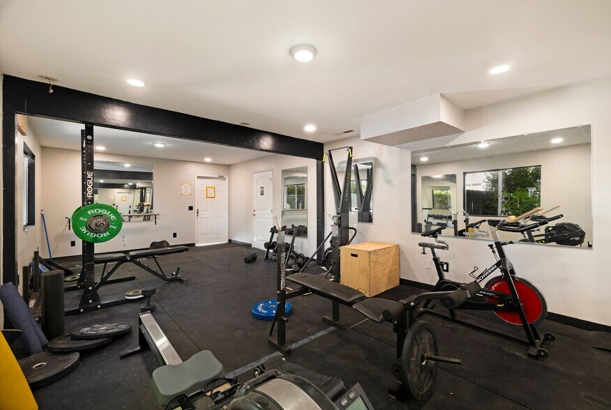 More Photos Of 721 W 11th St, Chico Apartments For Sale