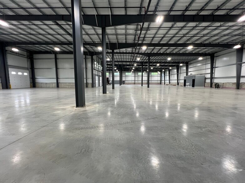More Photos Of 17 Enterprise Dr, Monroe Manufacturing For Lease