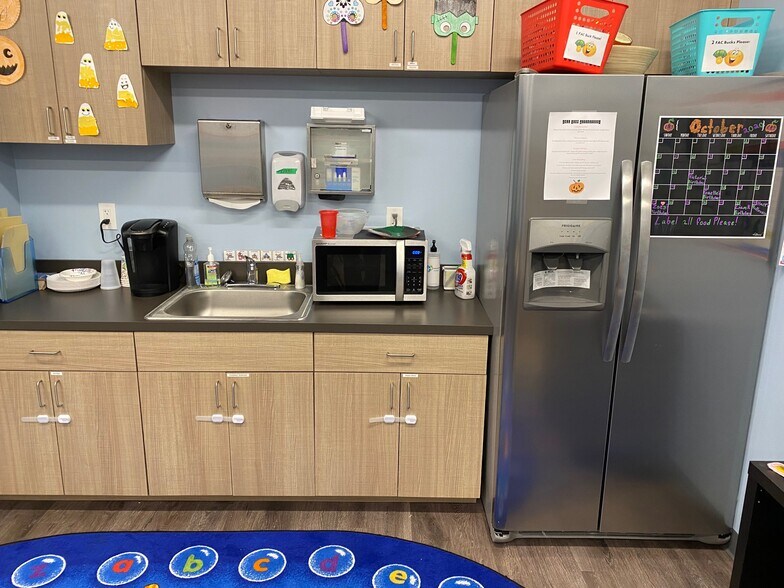 More Photos Of 166 Professional Way, Wellington Medical For Lease