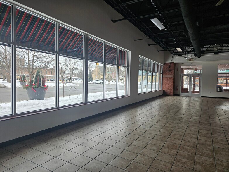 More Photos Of 100 S Michigan Ave, Saginaw Freestanding For Lease