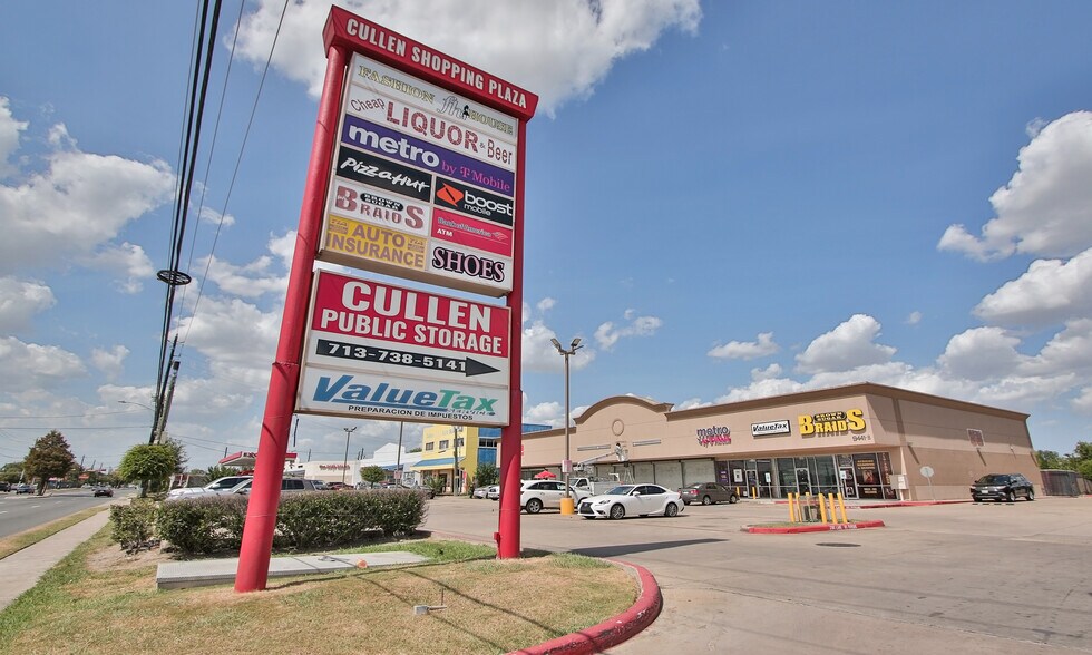 More Photos Of 9441 Cullen Blvd, Houston Unknown For Lease