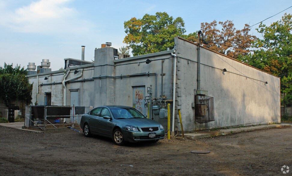 More Photos Of 109-111 Mill Dam Rd, Centerport Unknown For Lease