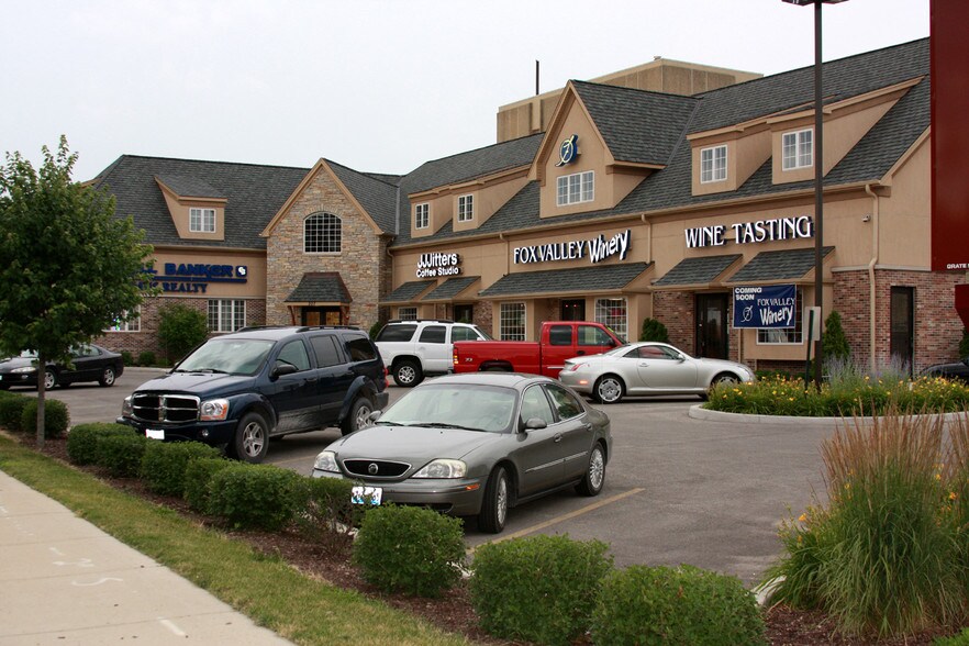 More Photos Of 207 E Church St, Sandwich Office For Sale