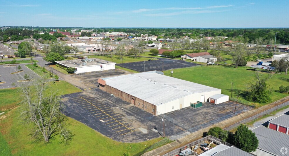 Primary Photo Of 101 Bell Rd, Montgomery Manufacturing For Lease