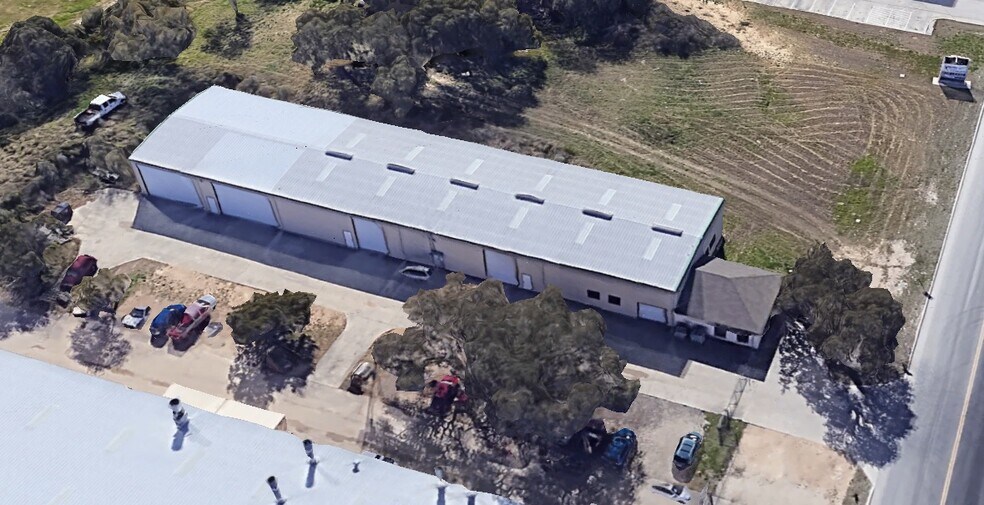 Primary Photo Of 11630 Rainbow Rdg, Helotes Service For Lease