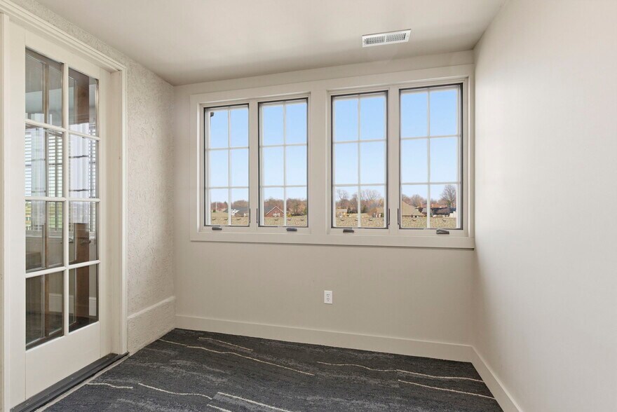 More Photos Of 1531 E Bradford Pky, Springfield Medical For Sale