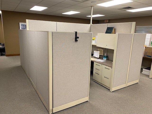 More Photos Of 1809-1817 Deckner Ave, Green Bay Office Residential For Lease