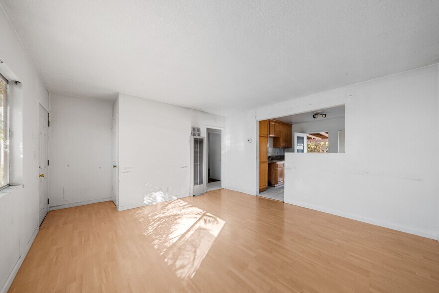 More Photos Of 339-341 E 220th St, Carson Multifamily For Sale