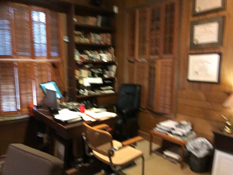 More Photos Of 153 Main St, Roslyn Medical For Lease