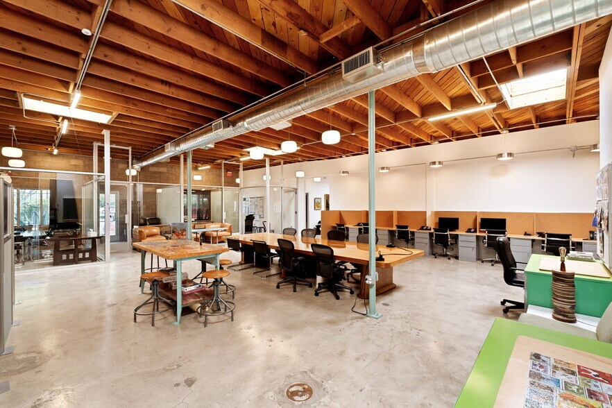 More Photos Of 5450-5458 W Washington Blvd, Los Angeles Office For Lease