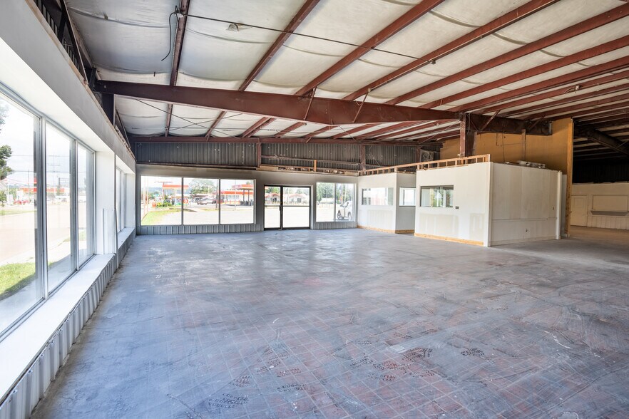 More Photos Of 2025 Williams St, Chattanooga Industrial For Lease