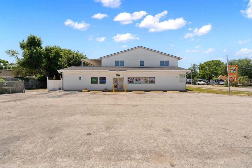 More Photos Of 4624 N Hubert Ave, Tampa Convenience Store For Sale