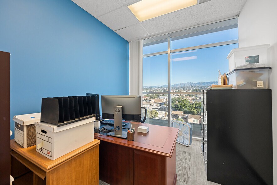 More Photos Of 5301 Whittier Blvd, Los Angeles Office For Lease