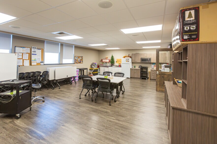 More Photos Of 200 W Railroad Ave, Plains Medical For Sale