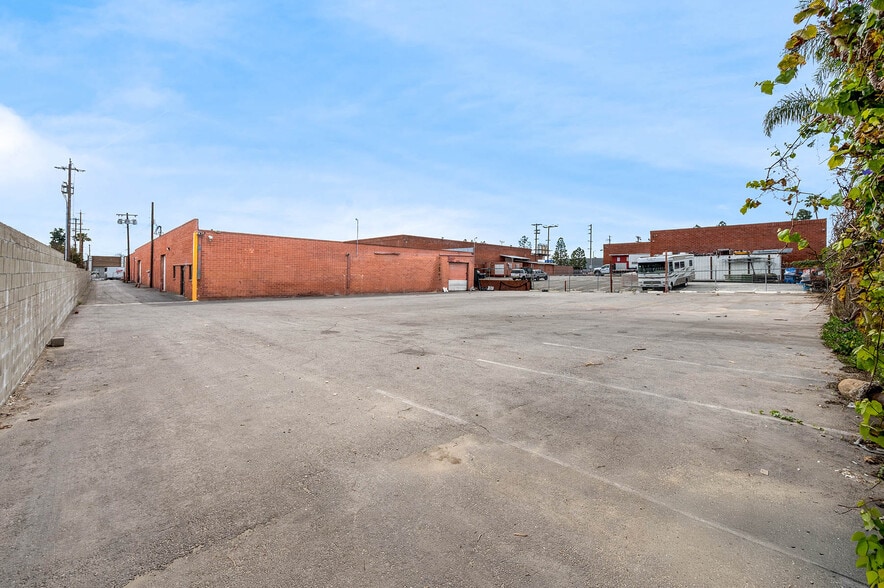 More Photos Of 1421 W 240th St, Harbor City Warehouse For Lease
