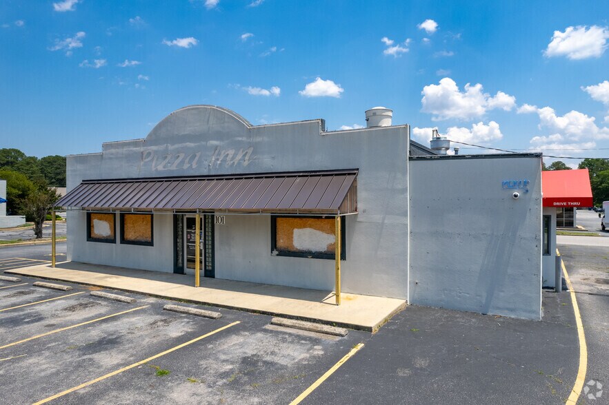 More Photos Of 105-212 N Fairview Rd, Rocky Mount Unknown For Lease