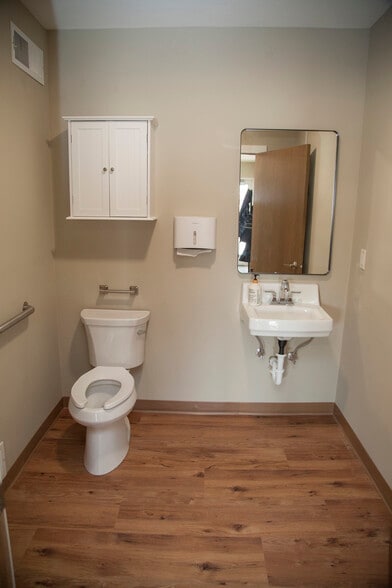 More Photos Of 705 Main St, Ridgeway Freestanding For Sale