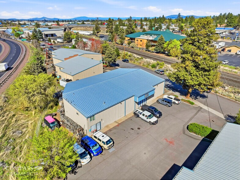 More Photos Of 2185 NE 2nd St, Bend Warehouse For Sale