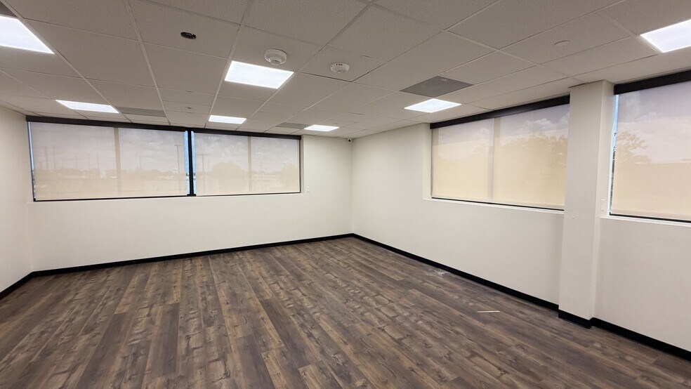 More Photos Of 6910 N Eldridge Pky, Houston Freestanding For Sale