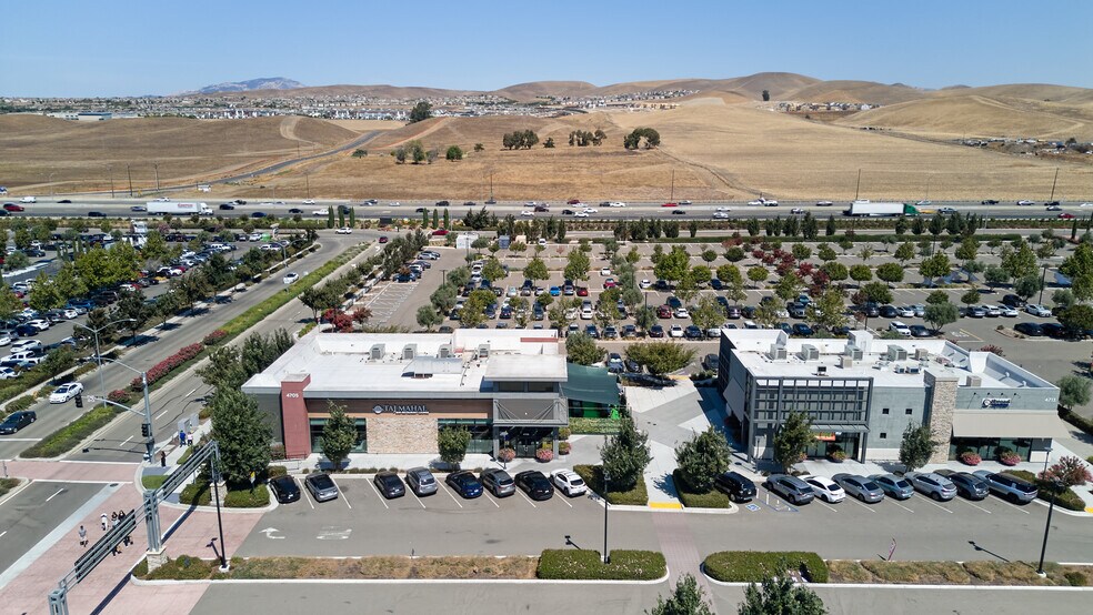 More Photos Of 4705-4729 Livermore Outlets Dr, Livermore Unknown For Lease
