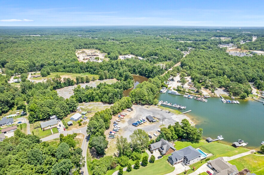 More Photos Of 317 Shadowood Dr, Irmo Flex For Sale