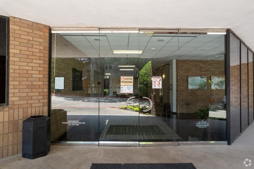 More Photos Of 1502 Augusta Dr, Houston Office For Lease