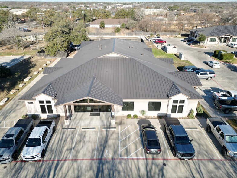 More Photos Of 1625 Williams Dr, Georgetown Unknown For Lease
