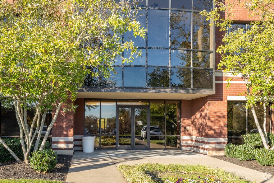 More Photos Of 5410 Maryland Way, Brentwood Unknown For Lease