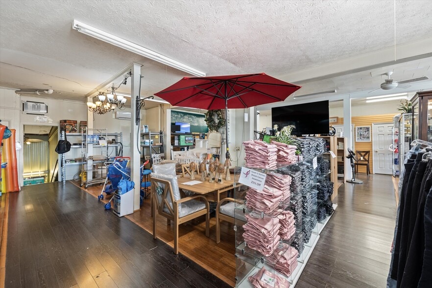 More Photos Of 5307 Main St, Stephens City General Retail For Sale