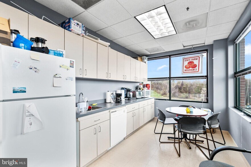 More Photos Of 9161 Liberia Ave, Manassas Medical For Sale