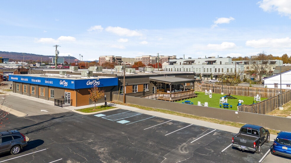 More Photos Of 255 W 20th St, Chattanooga Loft Creative Space For Lease