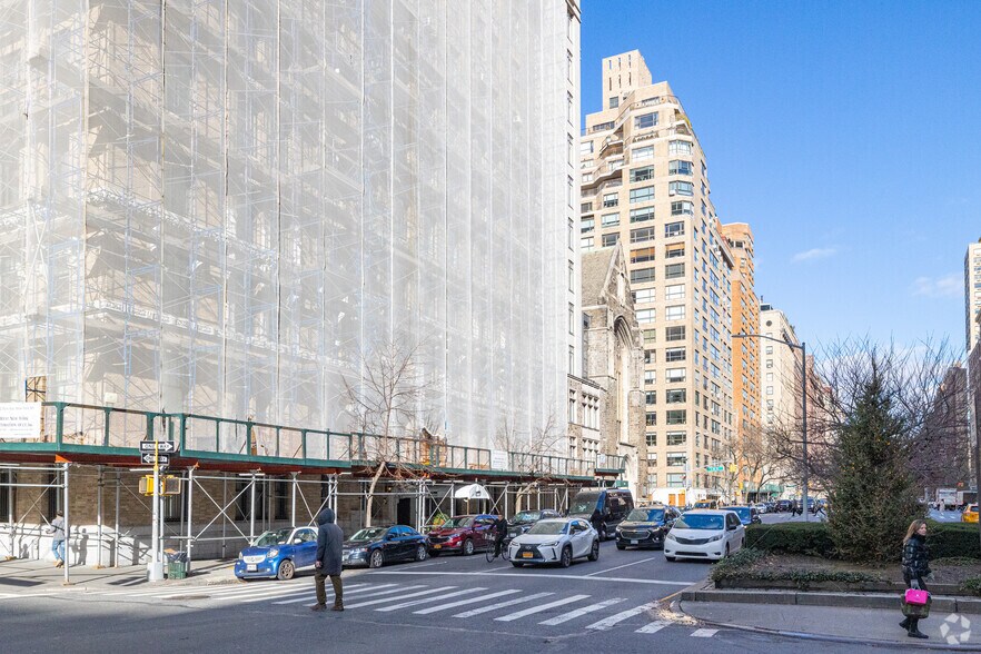 More Photos Of 1000 Park Ave, New York Apartments For Sale