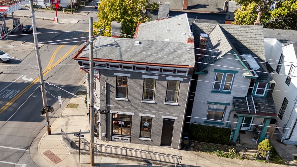 More Photos Of 411 E 10th St, Newport Storefront Retail Residential For Sale