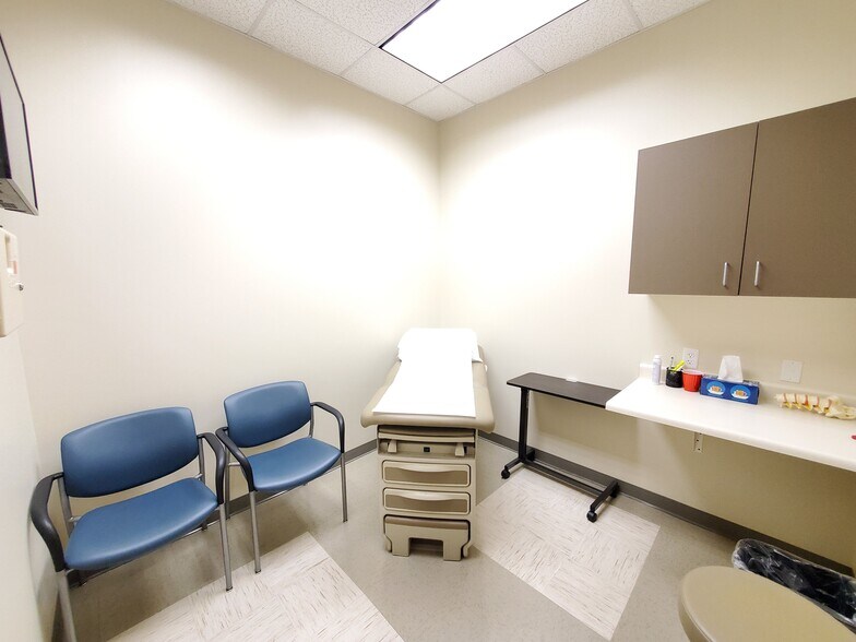 More Photos Of 5444 S Green St, Murray Medical For Lease