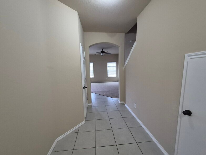 More Photos Of 8710 Vista de Nubes, Converse Apartments For Sale