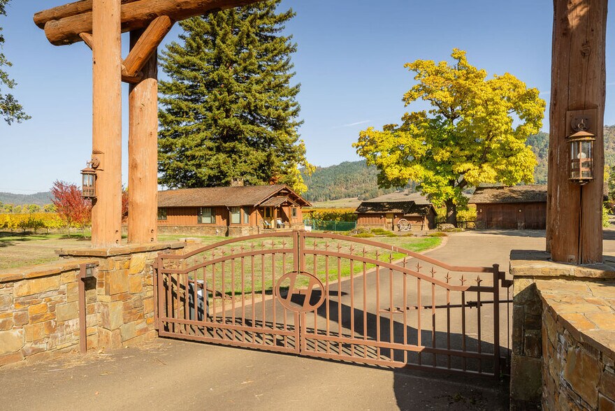 More Photos Of 8690 Lookingglass Rd, Roseburg Land For Sale