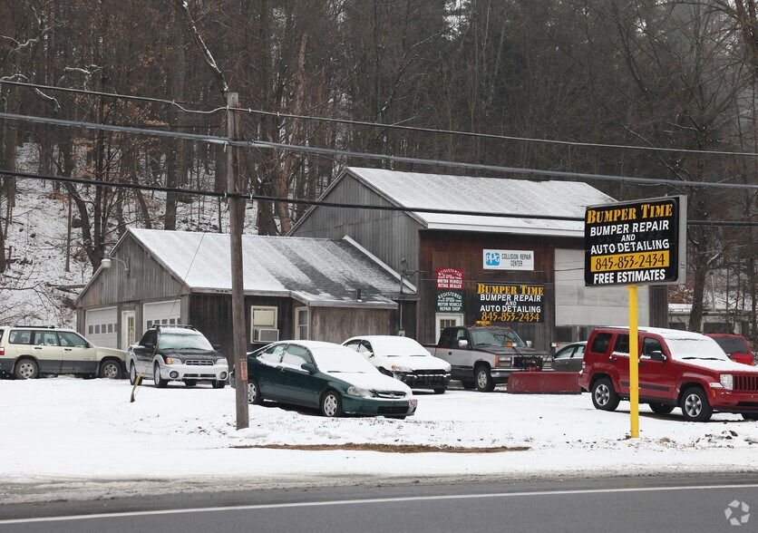 More Photos Of 2060 Route 9W, Lake Katrine Service For Sale
