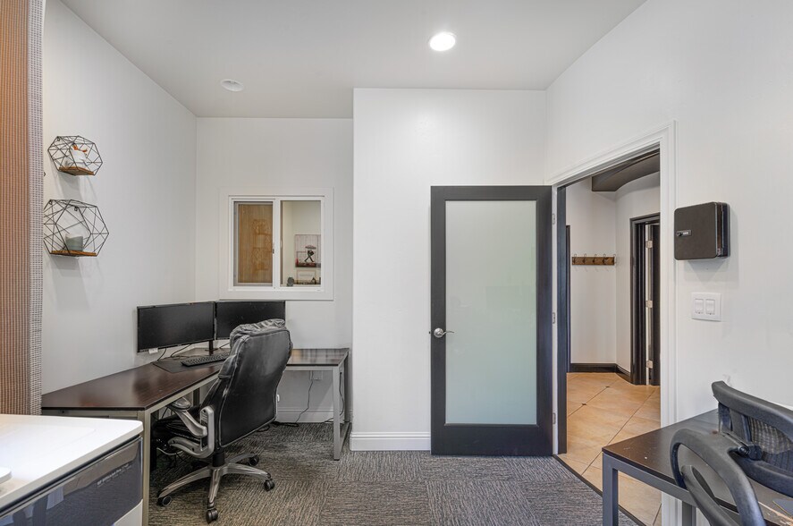 More Photos Of 1800 Empire Industrial Ct, Santa Rosa Flex For Sale