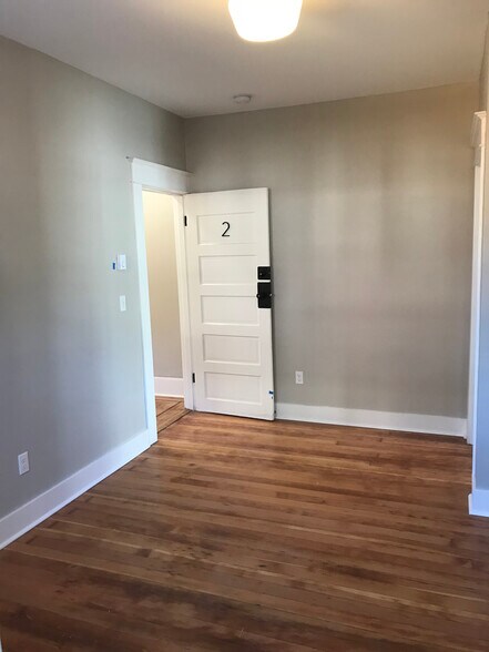 More Photos Of 1035 SE 14th Ave, Portland Apartments For Sale
