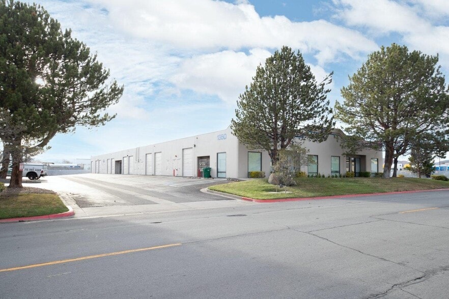 More Photos Of 1350 Freeport Blvd, Sparks Warehouse For Lease