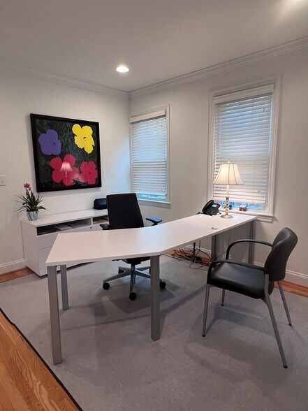 More Photos Of 305 W Pennsylvania Ave, Towson Office For Sale