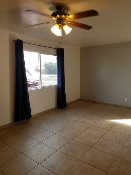More Photos Of 1001 N 9th St, Phoenix Apartments For Sale
