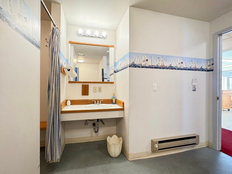 More Photos Of 2503 Washington Street, Port Townsend Specialty For Sale