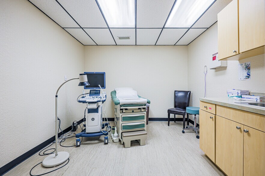 More Photos Of 255 Fortenberry Rd, Merritt Island Medical For Sale