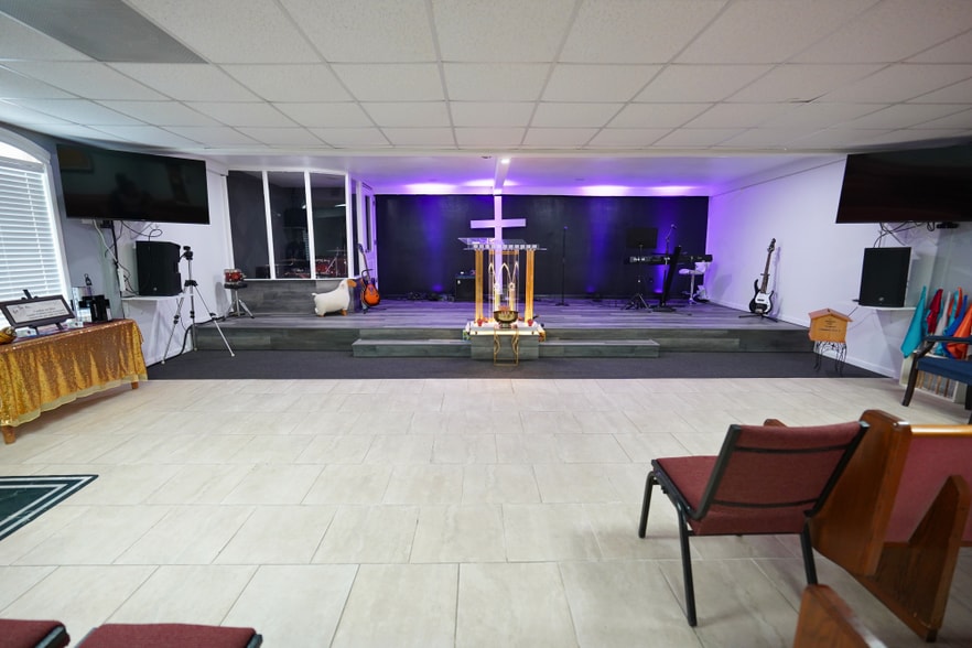 More Photos Of 643 Kaylyn St, Houston Lodge Meeting Hall For Sale