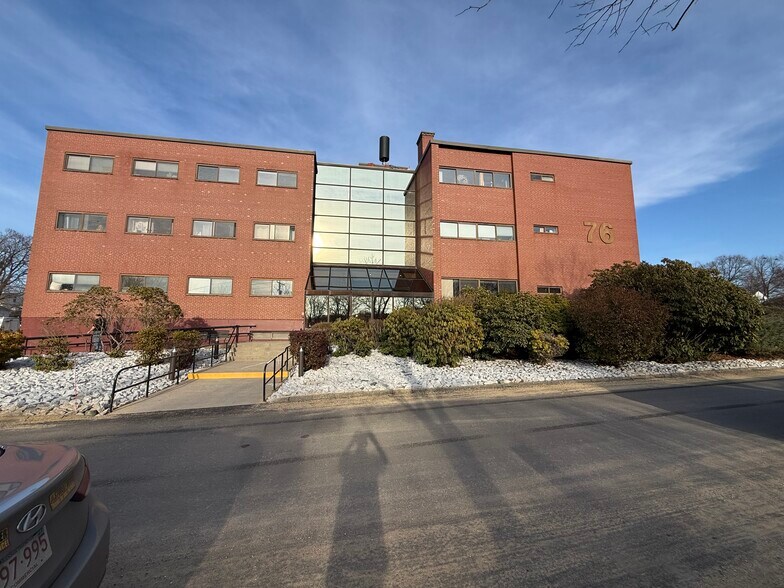 More Photos Of 76 Summer St, Fitchburg Office For Sale